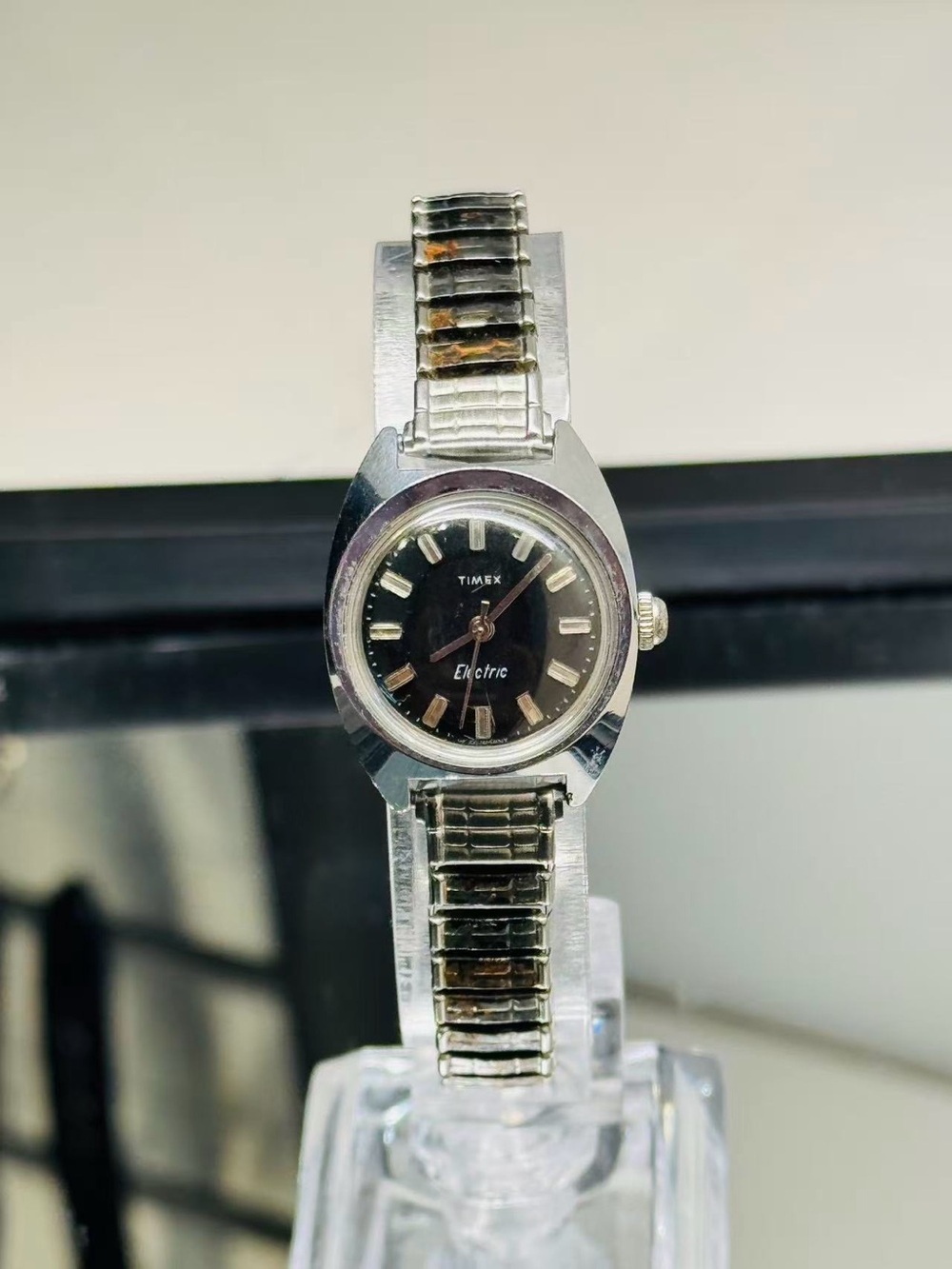 Vintage Timex Electric Women Watch Black Dial Stretch Band 22mm New Battery Runs